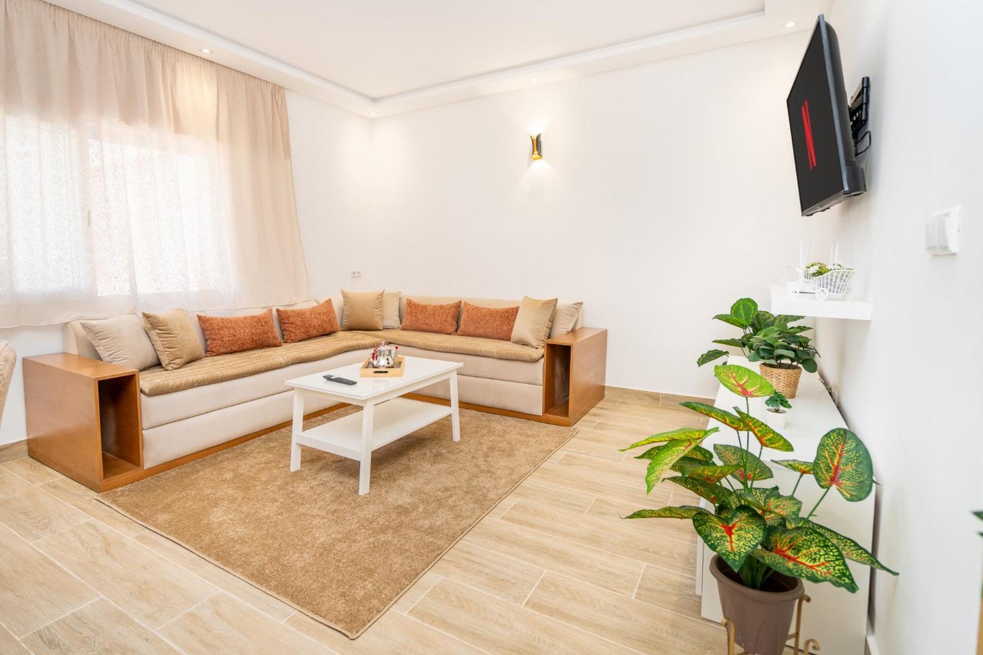 Family Corner, Moderne Elegant Et Spacieux, Ideal Pour Familles Et Groupes, 3' A Pied De La Corniche